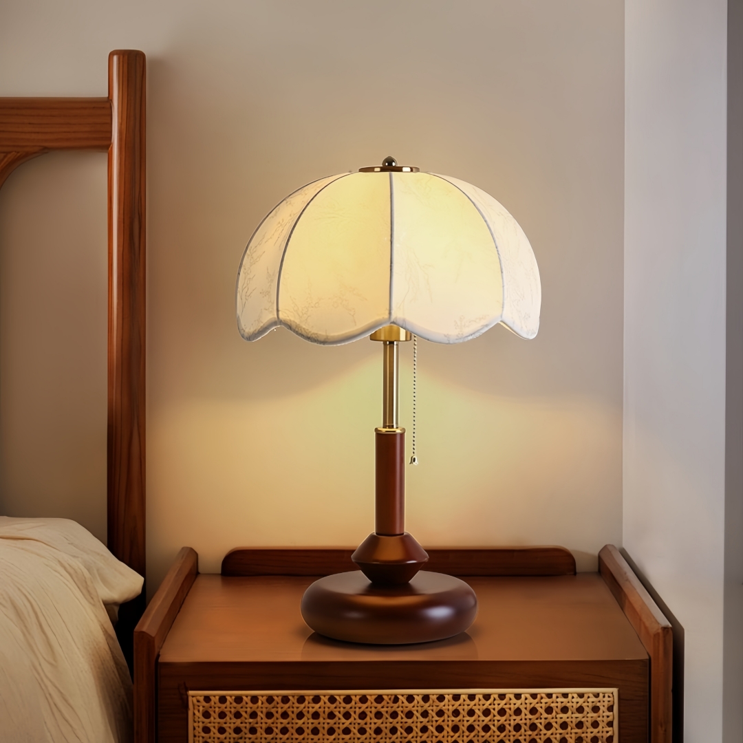 Light Switch - Lampu Meja Vintage Berbentuk Kubah dengan