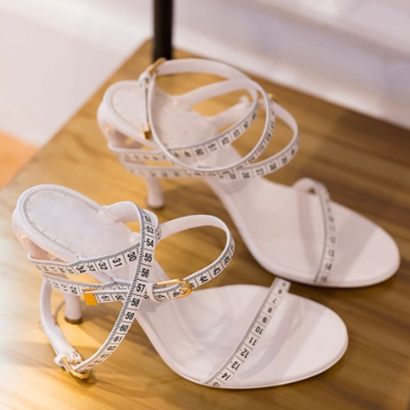 Sandal Wanita Hak Tinggi Model - Tape Measure ulasan dan harga