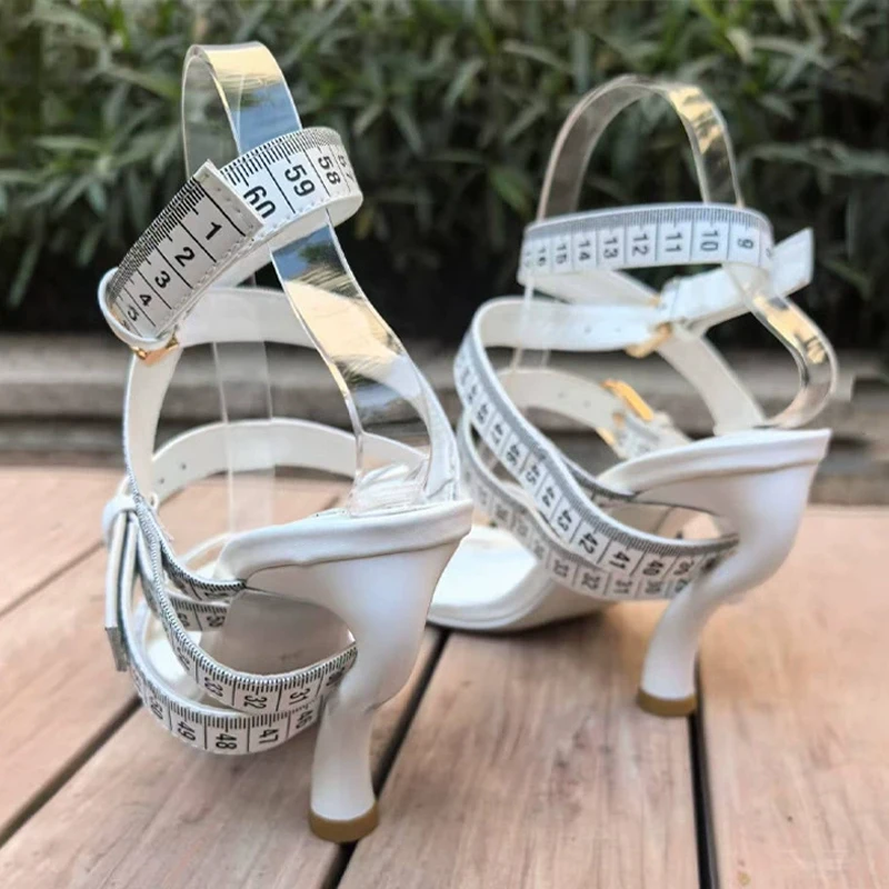 Sandal Wanita Hak Tinggi Model - Tape Measure ulasan dan harga